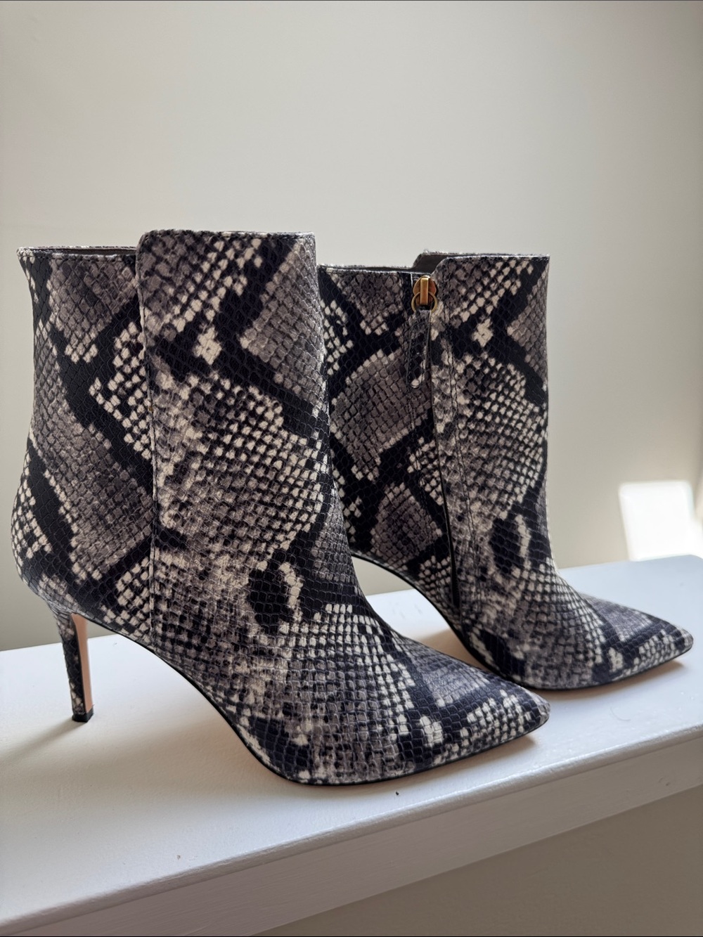 J. Crew Snake-Print Pointed Toe Leather Ankle Boots sz 7.5 Women’s